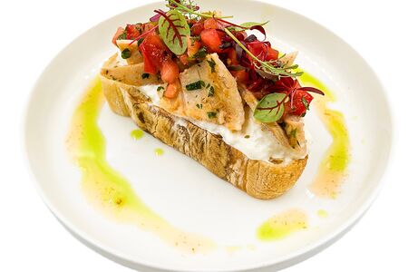 Брускетта с кальмаром