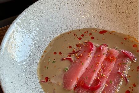 Сашими из тунца с соусом васаби