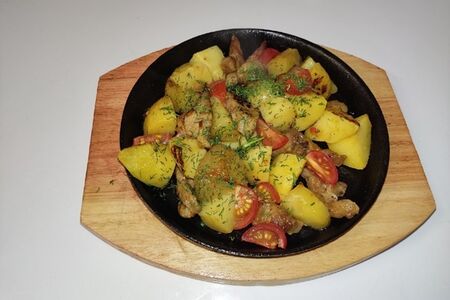 Картофель со свининой