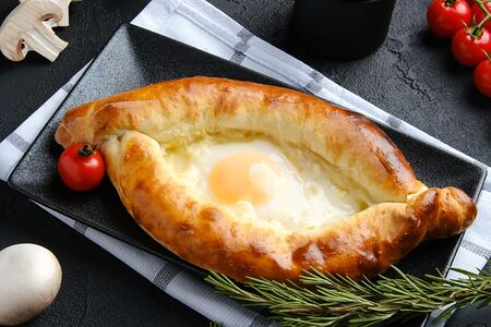 Хачапури по-аджарски