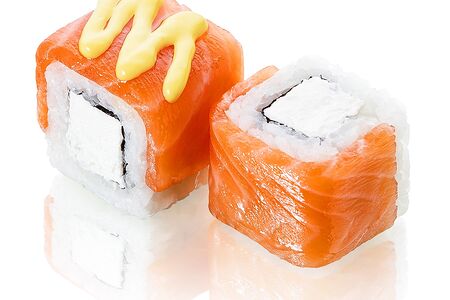 Ролл Лосось манго-маракуйя