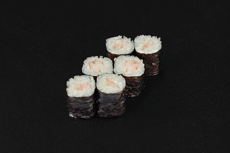 Хосомаки с тигровыми креветками