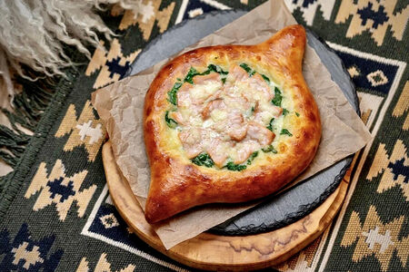 Хачапури по-аджарски с лососем