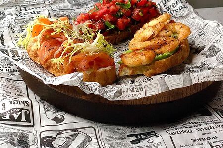 Брускетта с томатами