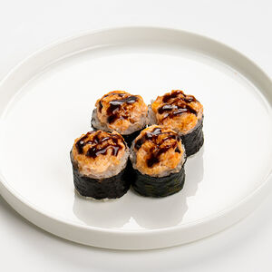 Половинка запеченного ролла Сырная креветка