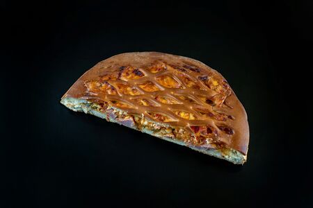 Пирог с ветчиной и сыром