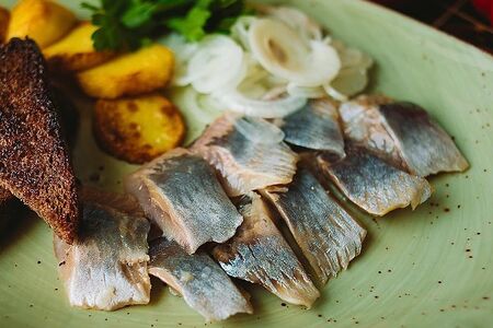 Сельдь с теплым картофелем