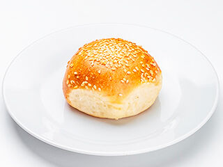 Булочка с кунжутом