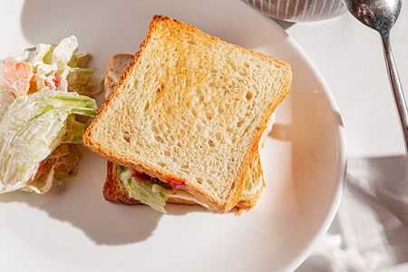 Хрустящий сэндвич с цыпленком