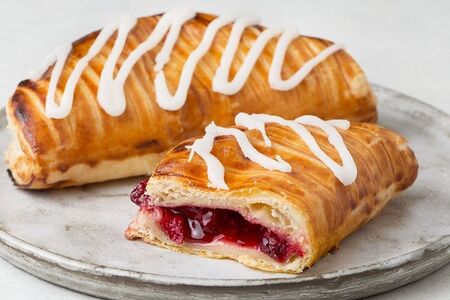 Шоссон с вишней