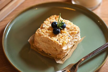 Наполеон с кремом сливочный пломбир