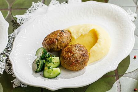 Котлеты от Петровны