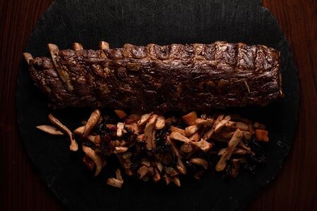 Свиные рёбра во фруктовом маринаде