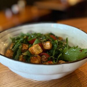 Салат с хрустящим баклажаном