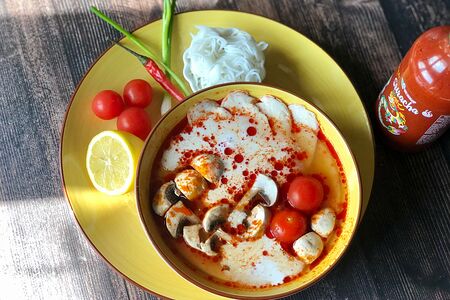 Том Ям с курицей