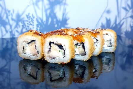 Ролл Хот темпура с угрем