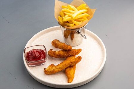 Наггетсы с картофелем фри