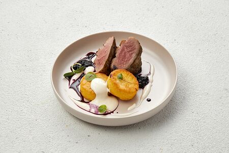 Утиная грудка с полентой