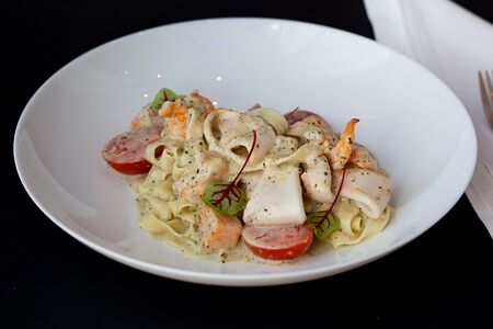 Домашняя паста с морепродуктами