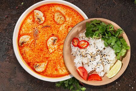 Том ям Royal thay Мидии