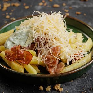 Картофель фри с беконом