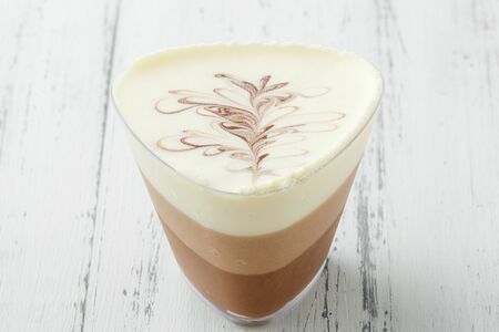 Десерт в стаканчике Три шоколада