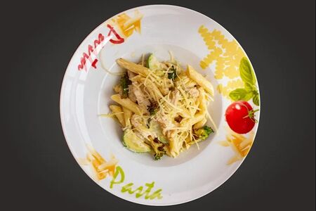 Паста с курицей и грибами
