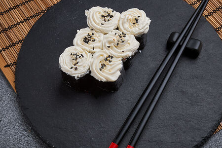 Ролл сливочный с авокадо