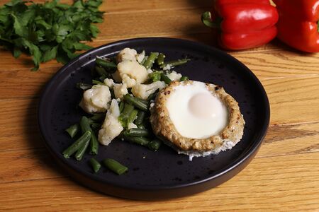 Корзиночка рыбная с крабовыми палочками