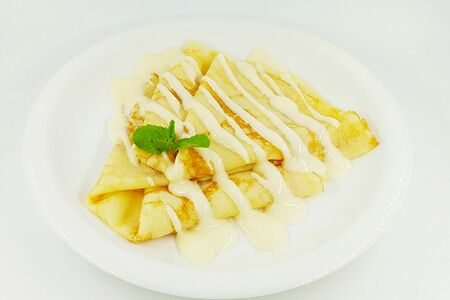 Блинчики со сгущённым молоком, сметаной