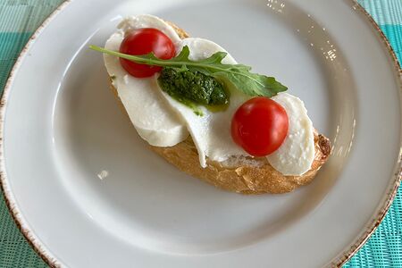 Брускетта Капрезе