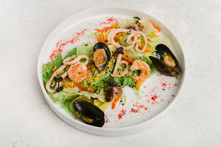 Салат с морепродуктами