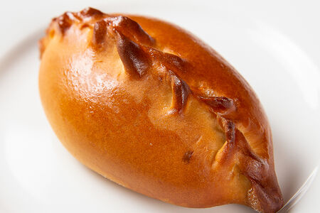 Пирожок с капустой