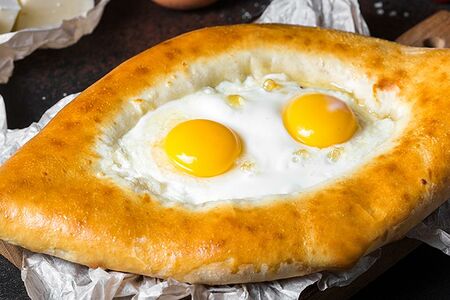 Хачапури по-аджарски двойной