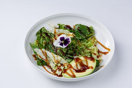 Зеленый салат