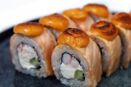 Запеченный ролл Пекин