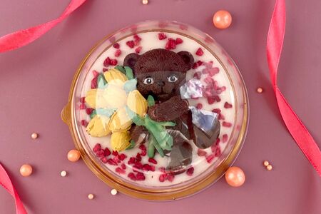 Фигурка из шоколадной глазури №13 Мишка под куполом