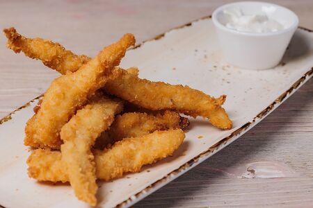 Наггетсы лонг с соусом тартар