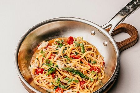 Тальолини с крабом и спаржей