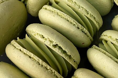 Макарон мята-клубника