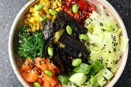 Поке с лососем