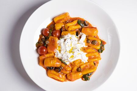 Ньокки Сардии со шпинатом и страчателлой