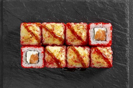 Запеченный ролл Лосось