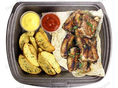 Ребра свинины на углях (гарнир4) 200/100/30/30 г