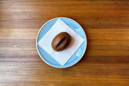 Серая булочка