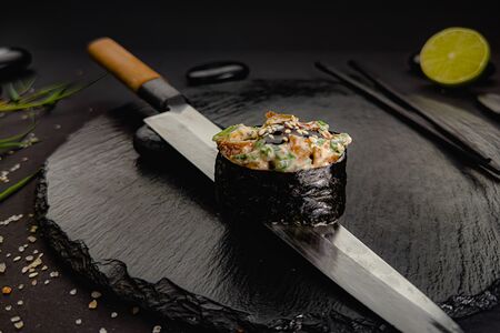 Гункан с угрем