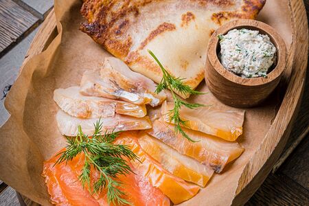 Ассорти из рыб с блинами