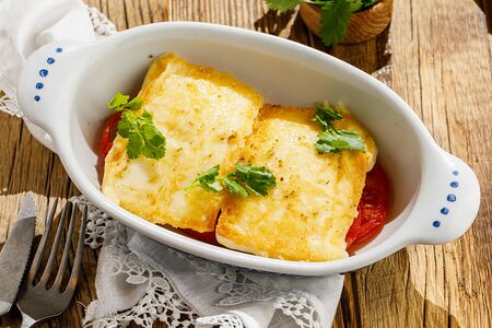 Жареный сыр сулугуни с томатами