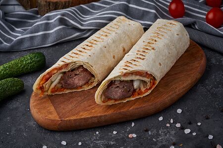 Люля-кебаб в лаваше