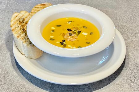 Крем-суп тыквенный с креветками